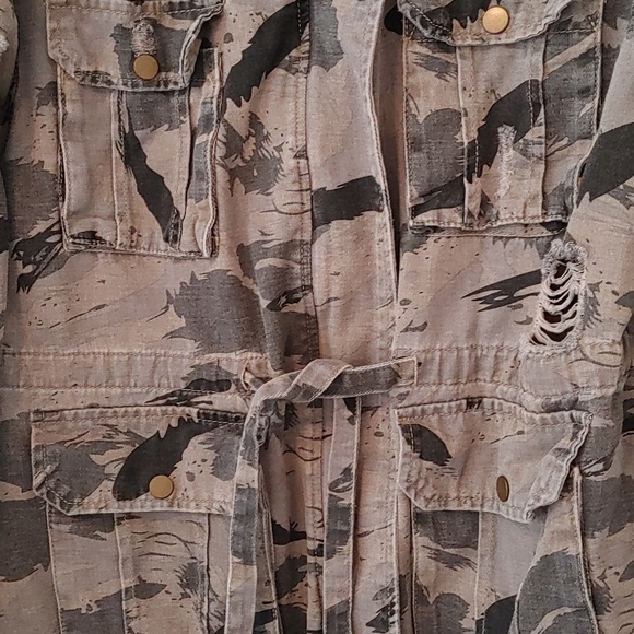 POL Light Beige Distressed Jacket - Picture 3 of 4